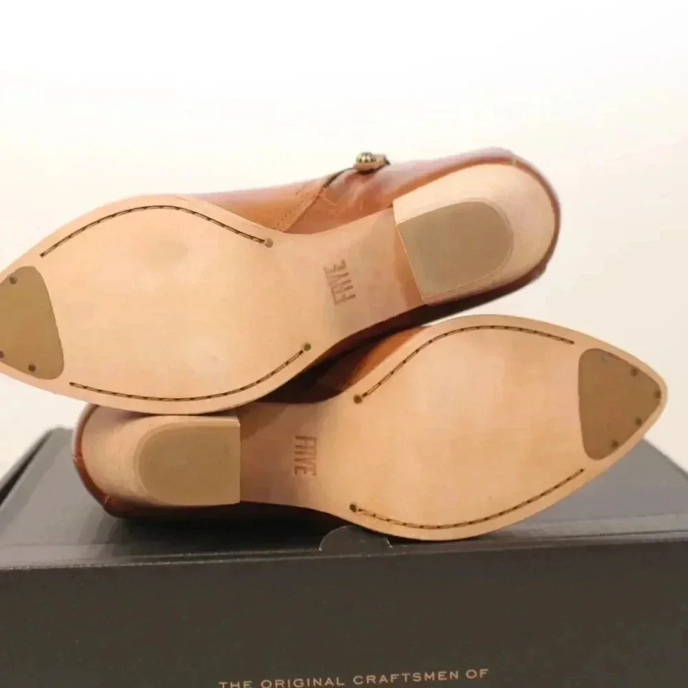 NWT FRYE SHOOTIE